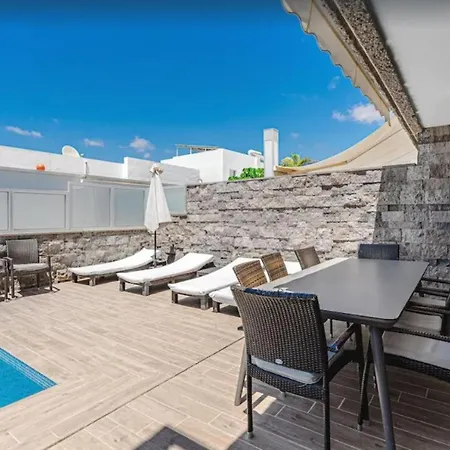 Villa F Con Piscina En Excelente Ubicacion